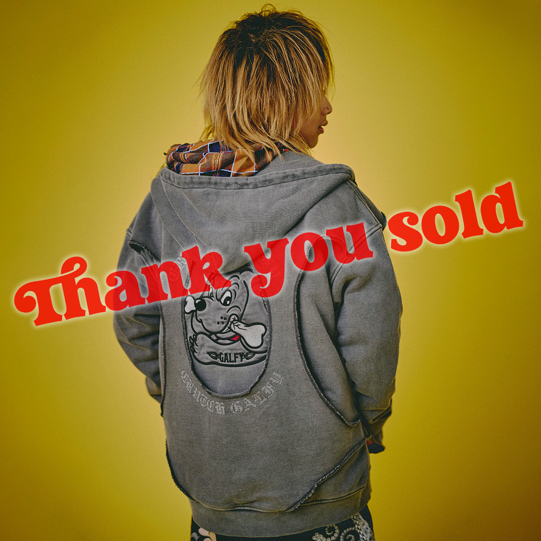 穴の向こうにわんちゃんパーカー 153056