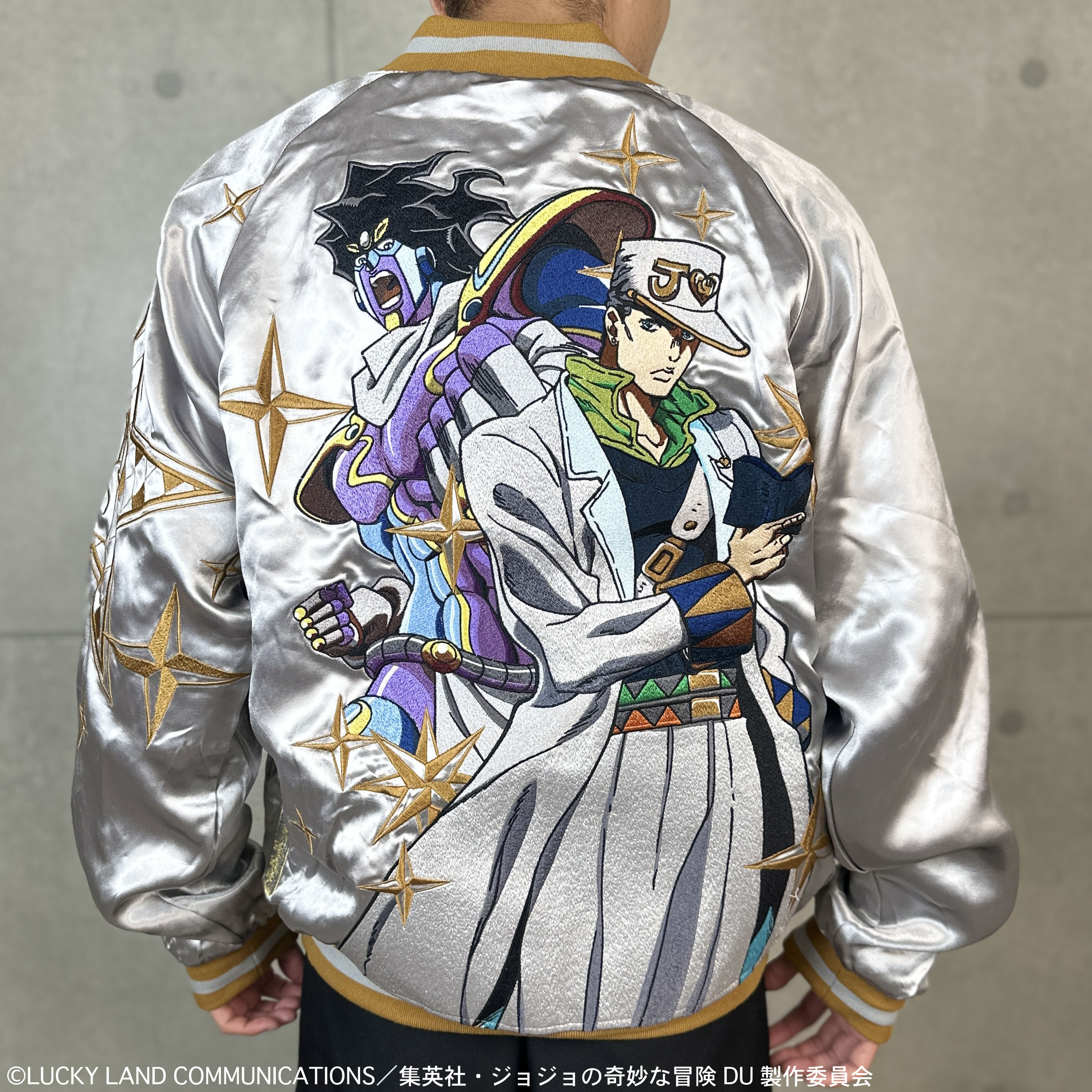 [予約品]【11月上旬頃までにお届け予定】JOJO×絡繰魂 空条承太郎リバーシブルスカジャン 254001